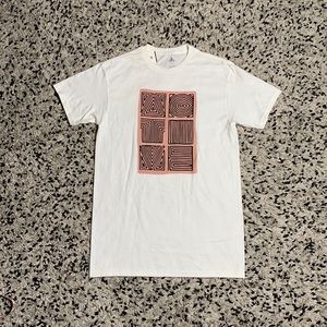 Active Ride Shop Tee Shirt White Short Sleeve Abstract Block Graphic Men’s Small